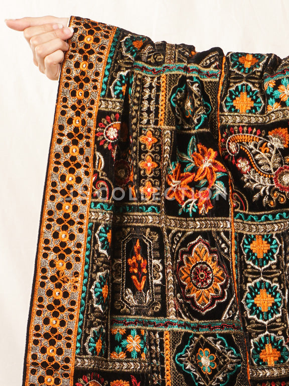 Black Embroidered Velvet Shawl - VS9243