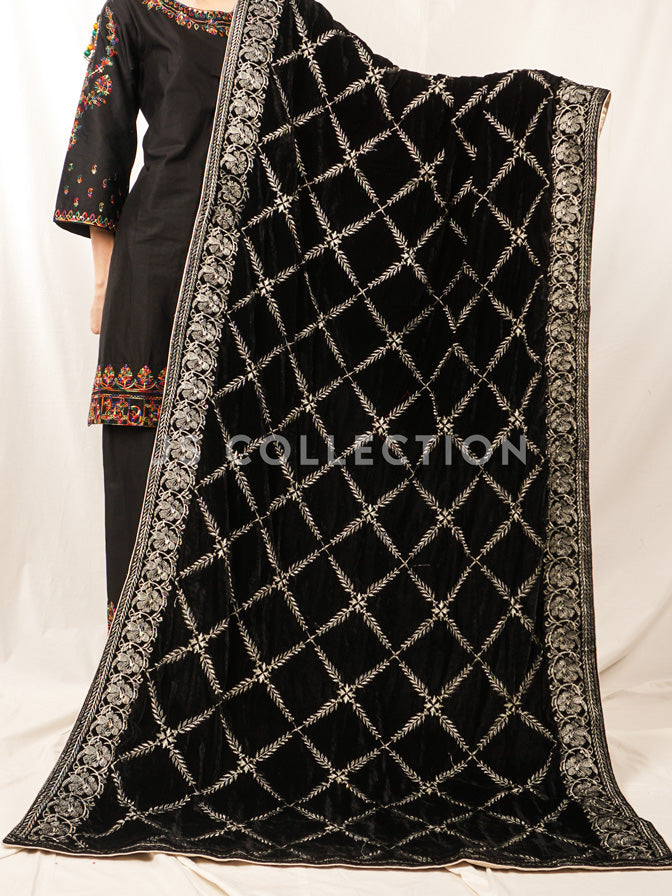 Black Embroidered Velvet Shawl - VS9231
