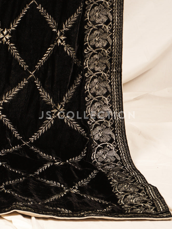 Black Embroidered Velvet Shawl - VS9231