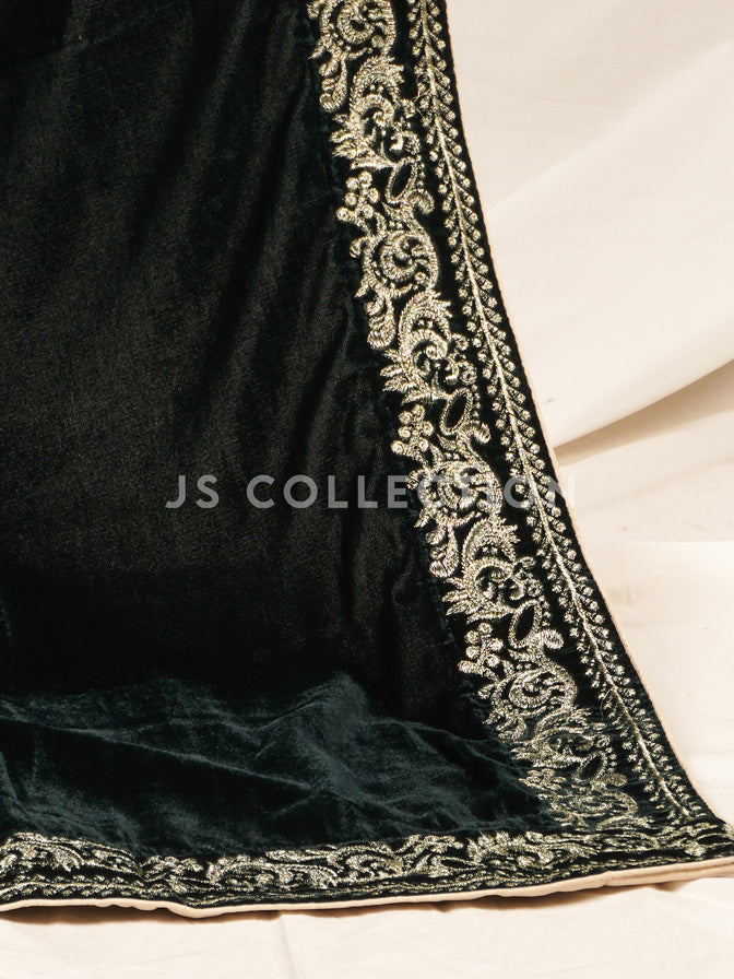 Green Embroidered Velvet Shawl - VS9272