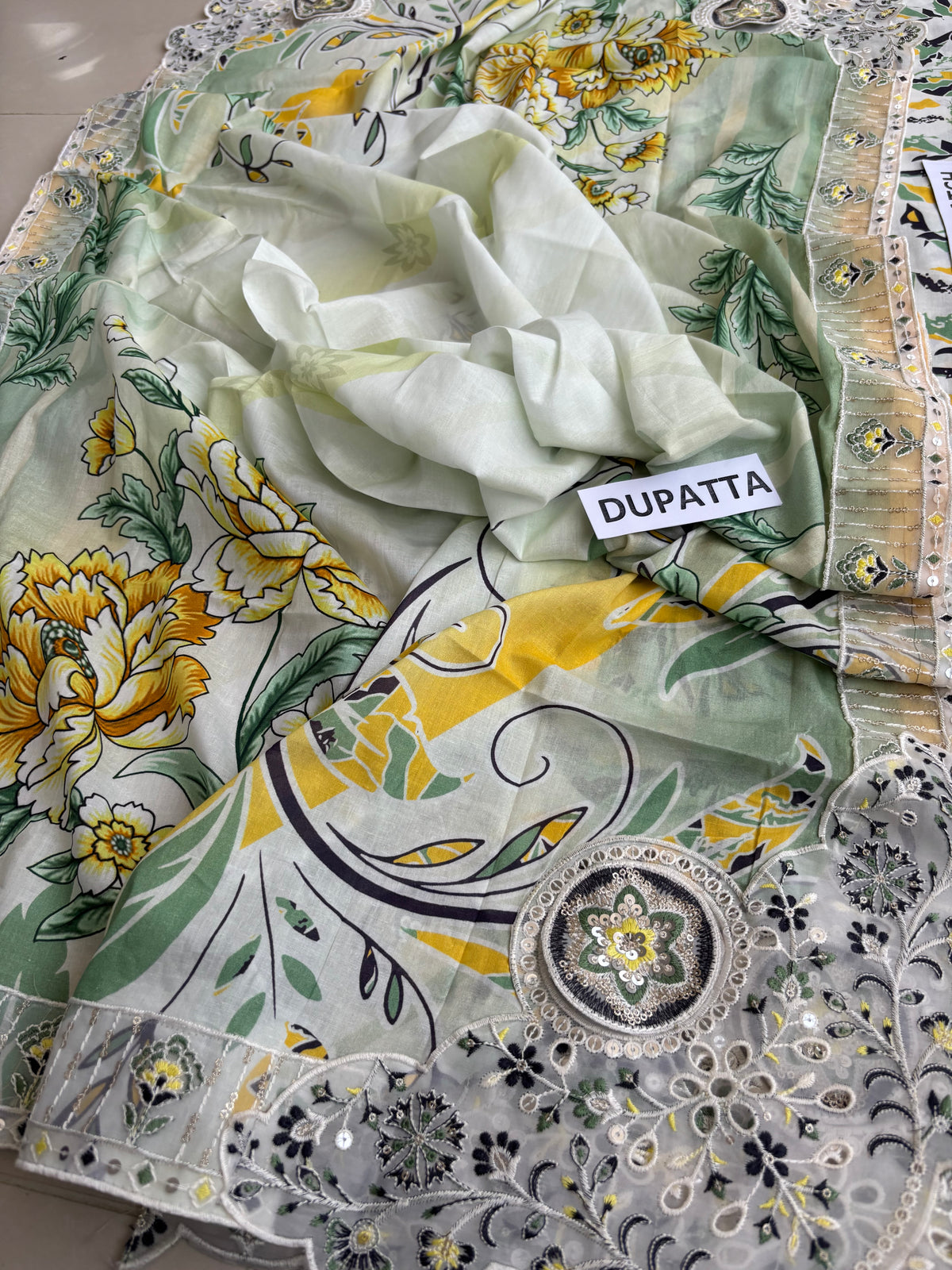 Fatima Zehra with Lawn dupatta Daman Chikankari Un-stitched-UN2766