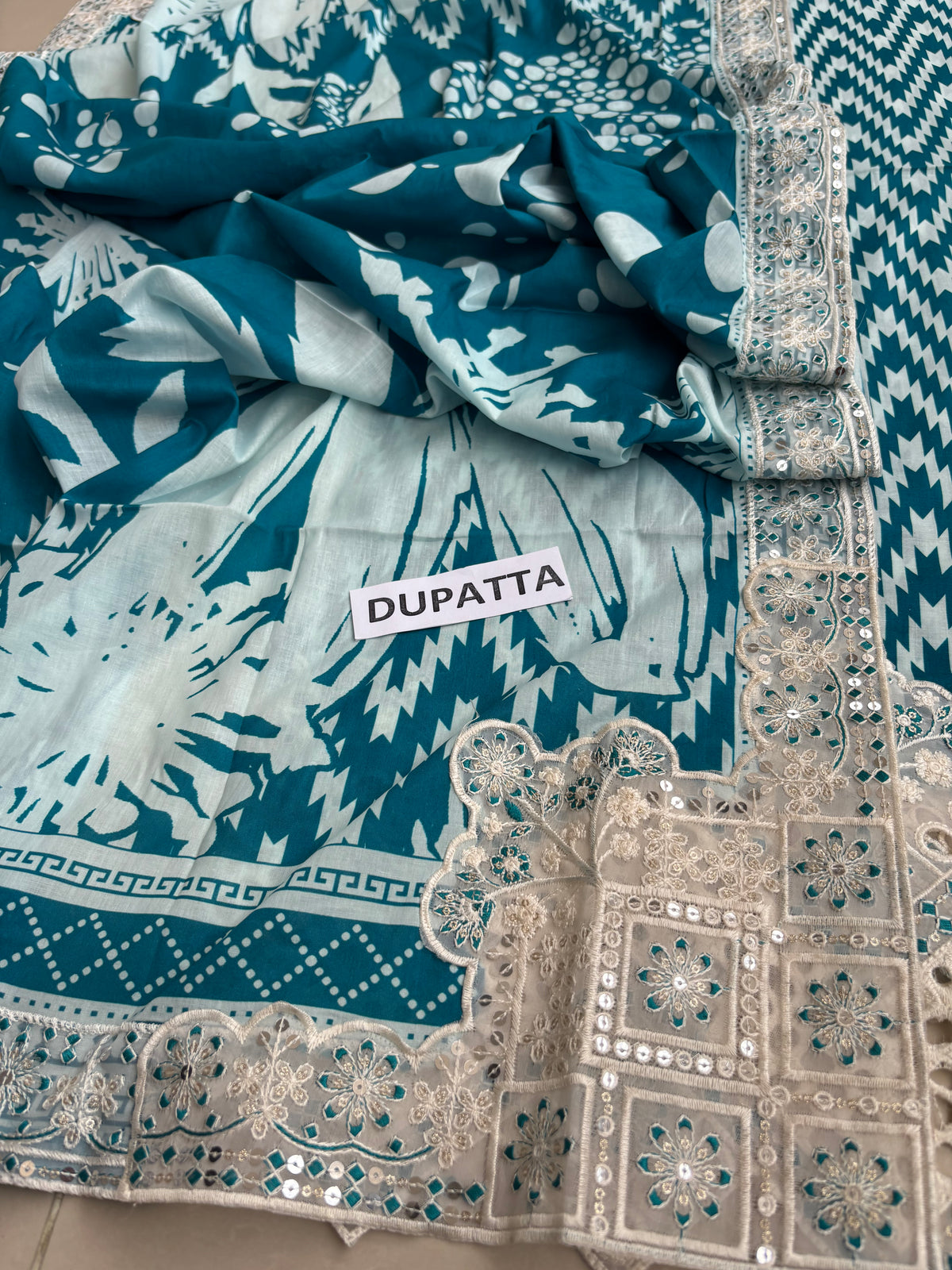 Fatima Zehra with Lawn dupatta Daman Chikankari Un-stitched-UN2764