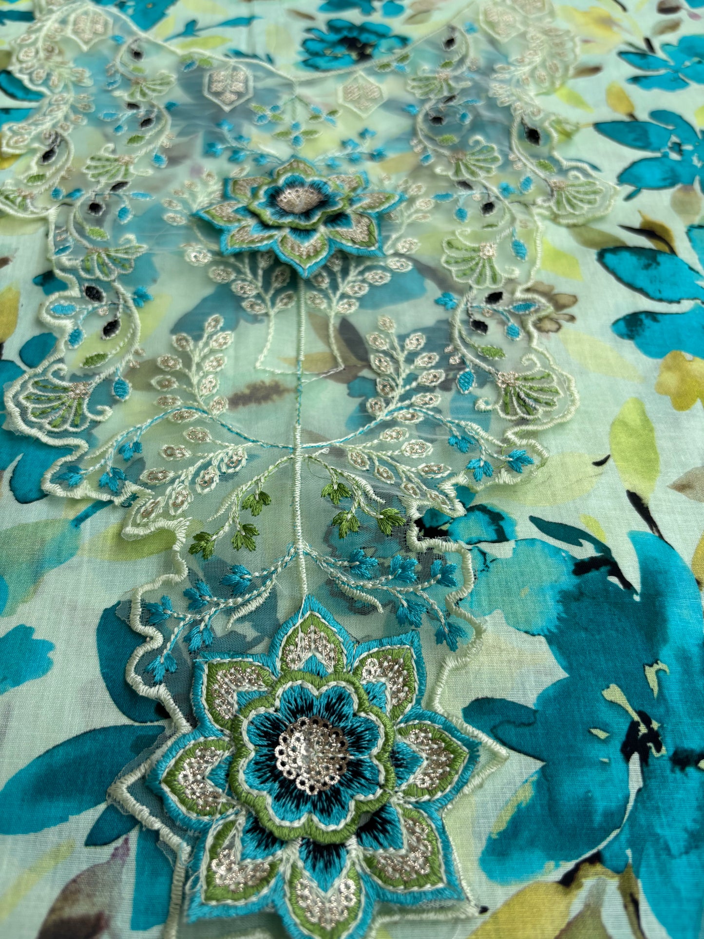 Mohagni Lawn with Chiffon dupatta Daman Chikankari Un-stitched-UN272