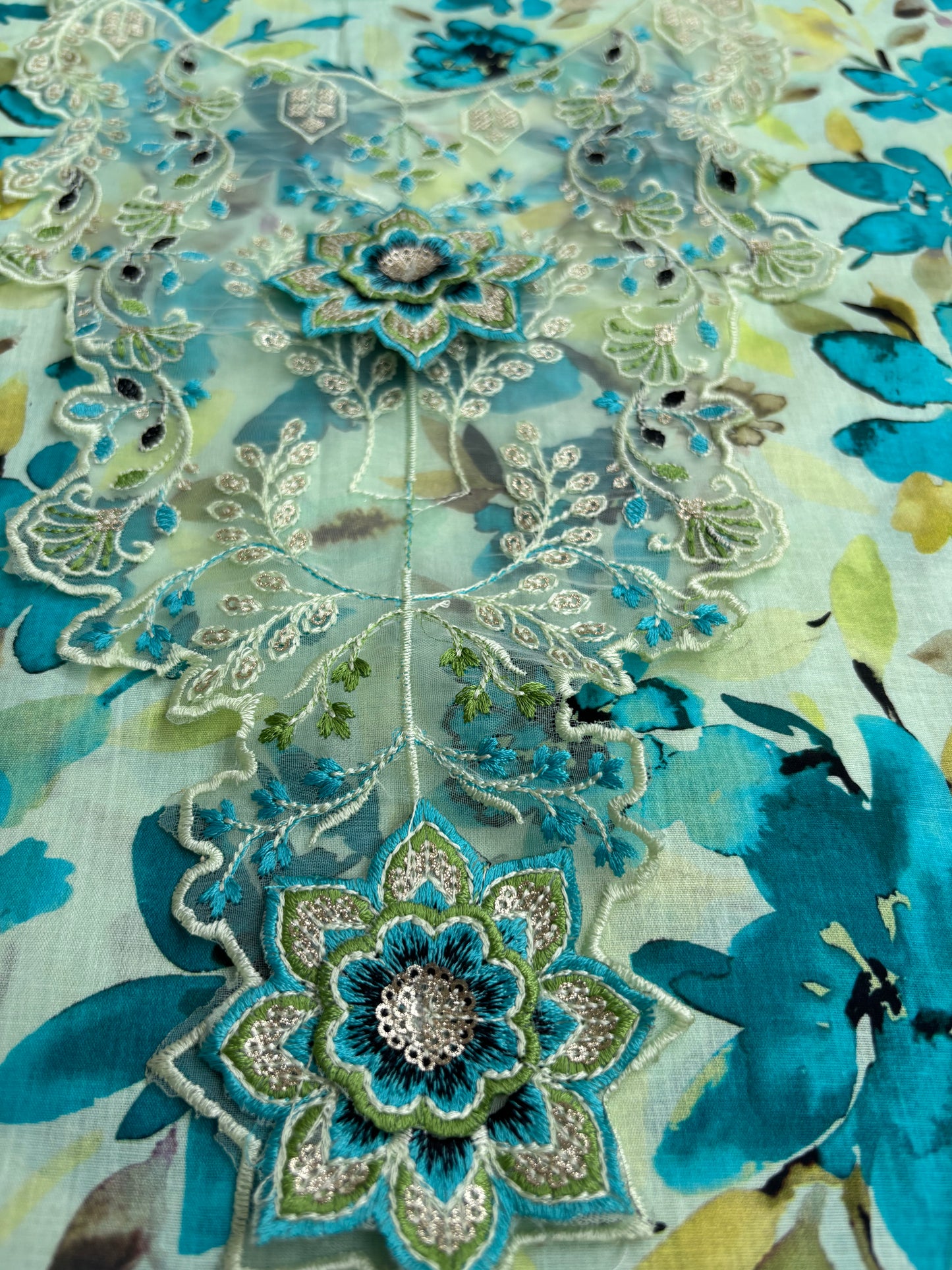Mohagni Lawn with Chiffon dupatta Daman Chikankari Un-stitched-UN272