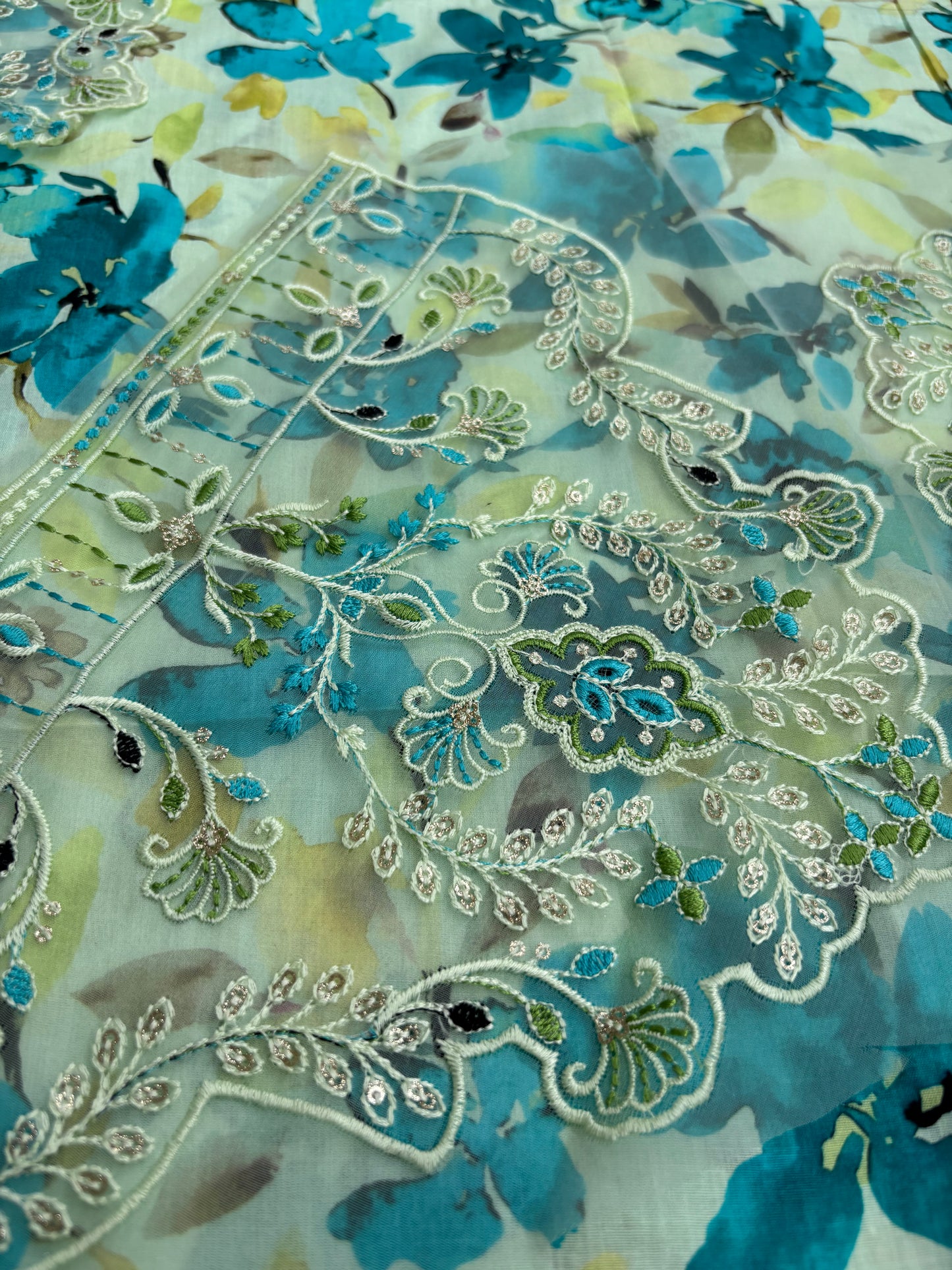 Mohagni Lawn with Chiffon dupatta Daman Chikankari Un-stitched-UN272