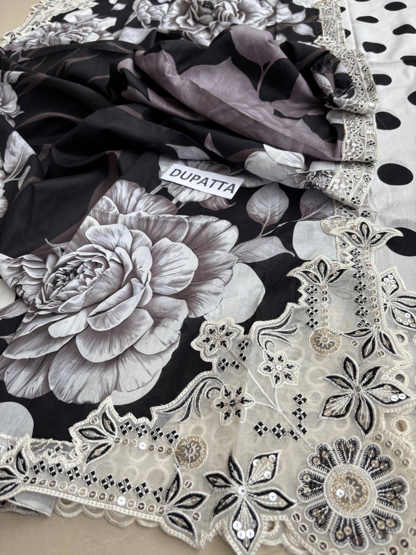 Fatima Zehra Lawn with Lawn Dupatta Daman Chikankari Un-stitched-UN2777